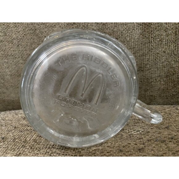 Vintage McDonald's Batman Forever 3D Embossed Collector Glass Riddler Mug - Picture 3 of 3